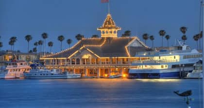 1/2 Block to Bay - 1 Block to Ocean - Walk to Piers