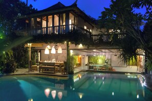 Outdoor dining - Amazing 5BR Villa, Seminyak - In The HEART Of The Life Center! , W/Swimming Pool (Seminyak)