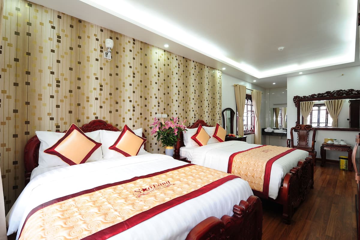 Premium bedding, down comforters, desk, blackout drapes