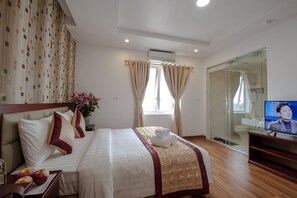 Superior kamer, 1 twee- of 2 eenpersoonsbedden | Luxe beddengoed, donzen dekbedden, individueel gemeubileerd, een bureau