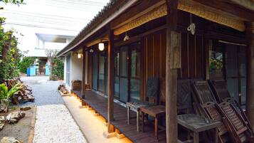 Villa Tradition, plusieurs lits, cuisine, rez-de-chaussée (Vacation Home) | Terrasse/Patio