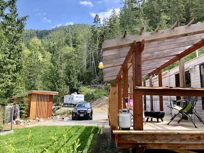 Park Model RV Glamping in Private Campground