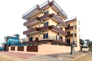 Front of property - Instay (Gurugram)