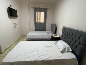 2 soverom, safe på rommet, strykejern/-brett og internettilgang