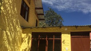 Front of property - Paraiso Las Palmeras Lodge (Cabanaconde)