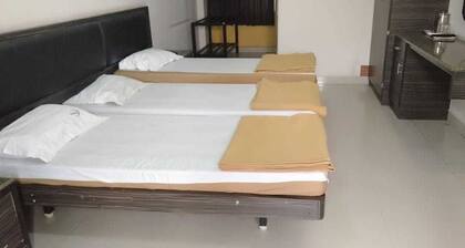 i-ROOMZ Hoysala Residency