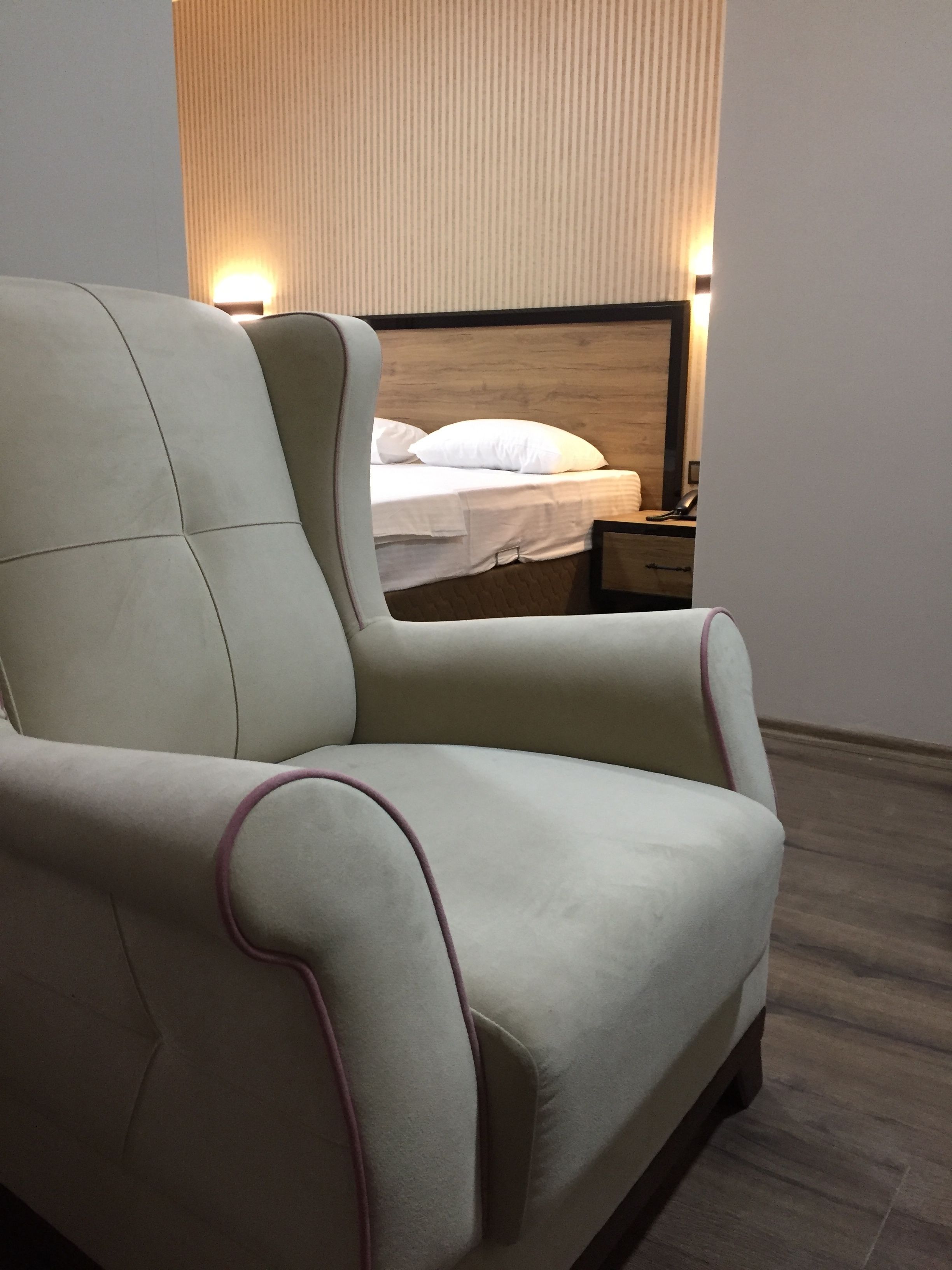 lcd tv, heated floors