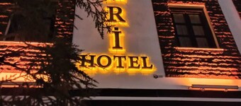 Suvari Hotel