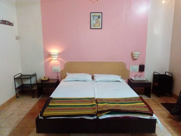 Coffres-forts dans les chambres, rideaux occultants