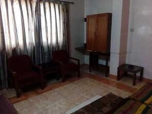 Coffres-forts dans les chambres, rideaux occultants