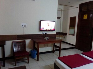 In-room safe, blackout drapes, rollaway beds, free WiFi - iROOMZ Samrat Ashok (Hubli)
