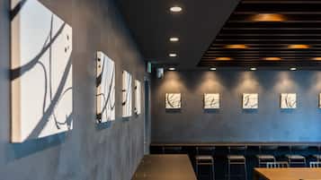 Daily buffet breakfast (JPY 1300 per person)