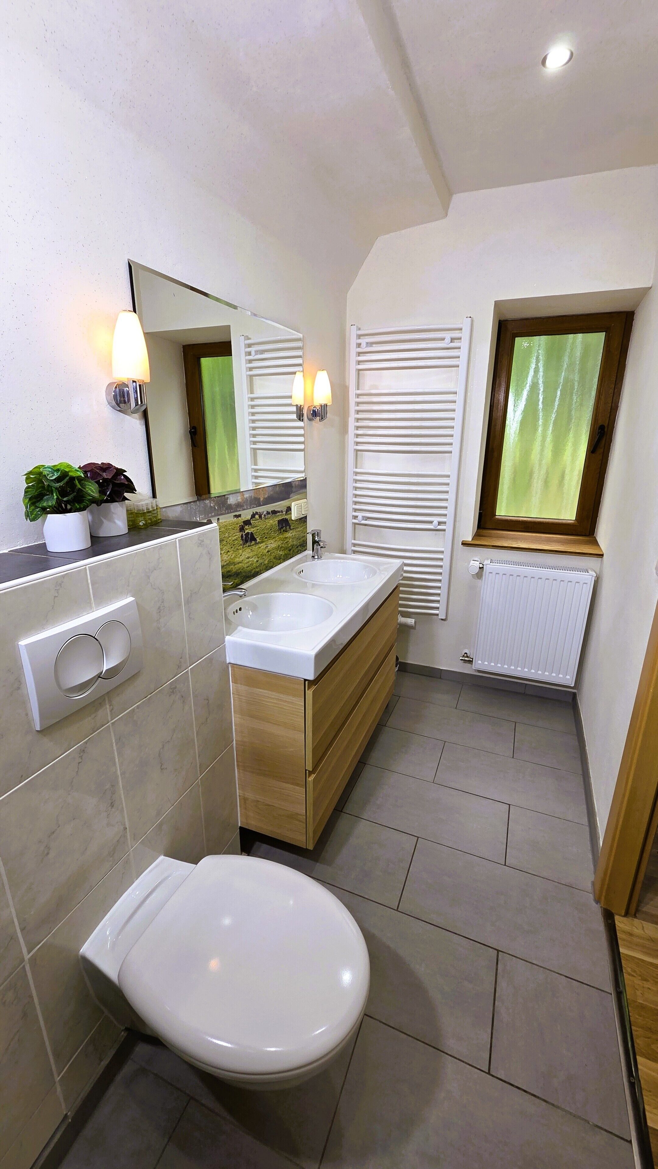 Standard Double Room | Bathroom | Free toiletries, hair dryer, towels