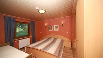 Lits bébé (gratuits), Wi-Fi gratuit, draps fournis