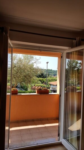 Appartamento Classic, al piano terra | Vista dalla camera