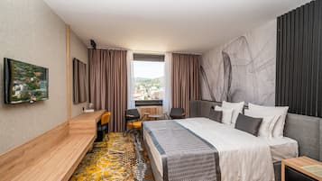 2 habitaciones, minibar y caja de seguridad en la habitación