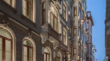 Façade de lâhĂ©bergement - soirĂ©e/nuit