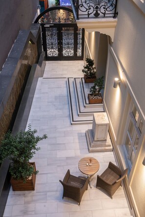 Front of property - Akka Suites Taksim (Istanbul)
