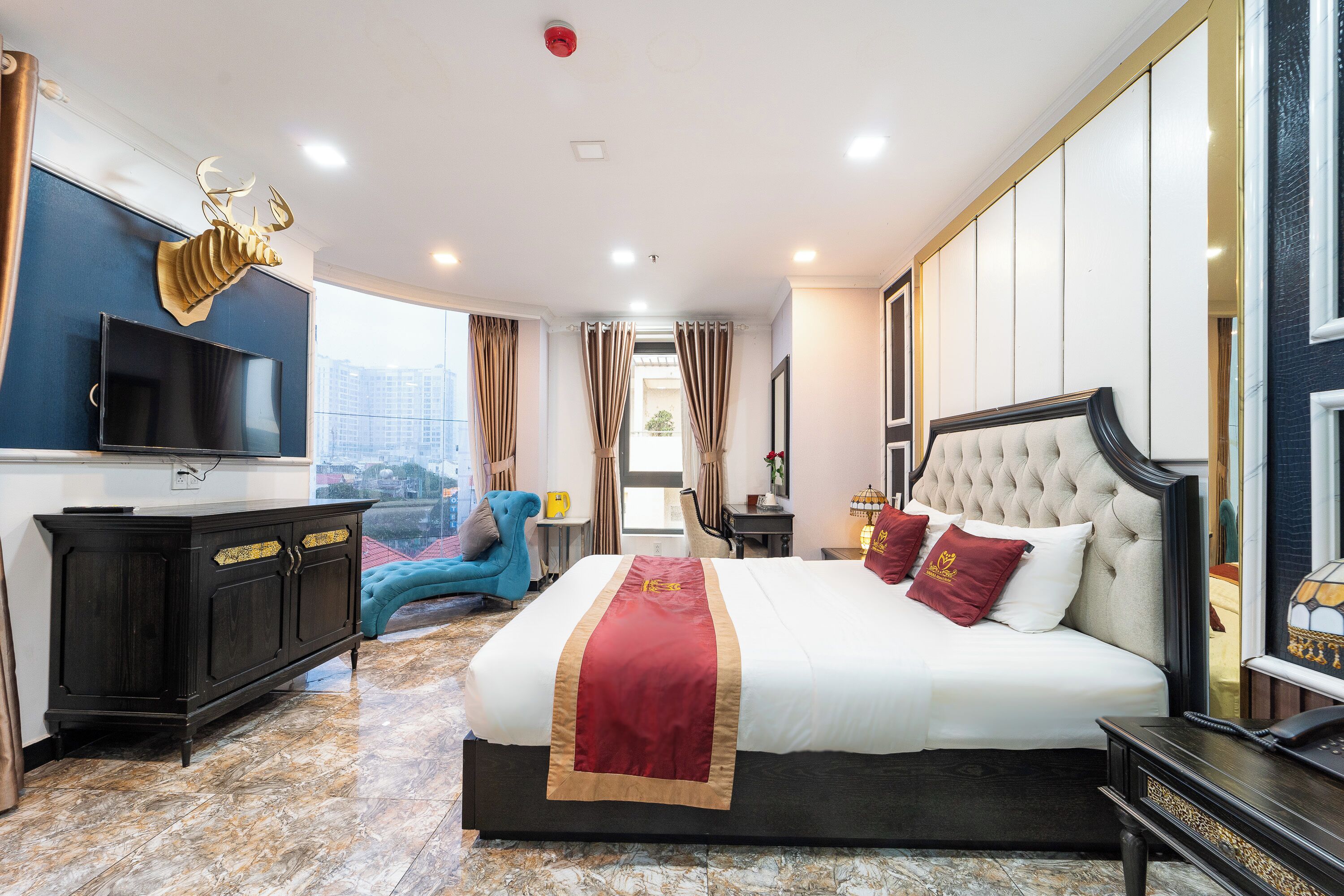 Deluxe Suite | Desk, free WiFi, bed sheets