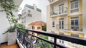 Deluxe Double Room | Desk, free WiFi, bed sheets