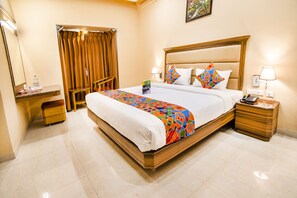 尊荣客房 | 办公桌、免费 WiFi