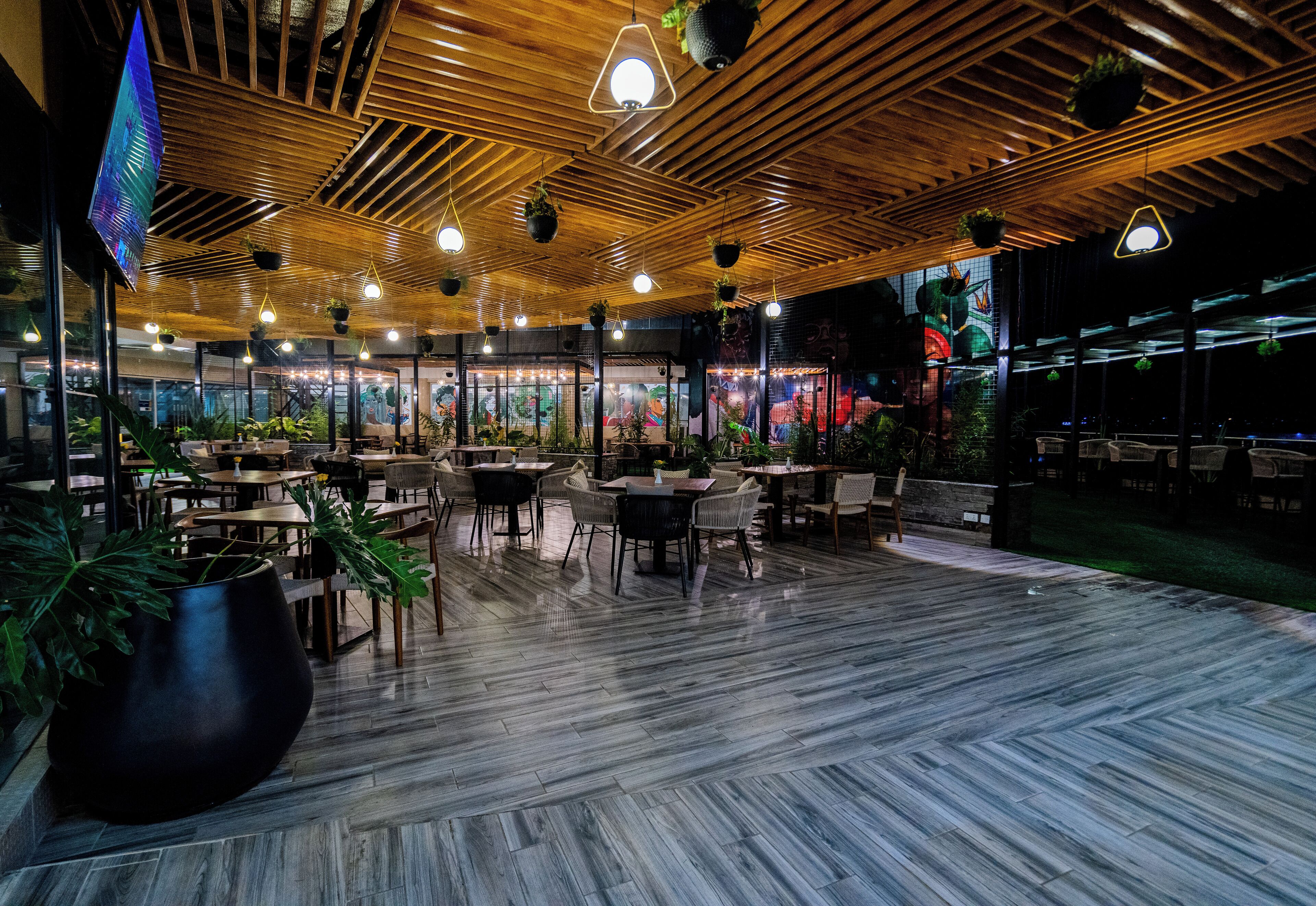 Breakfast, lunch, dinner served; local and international cuisine 