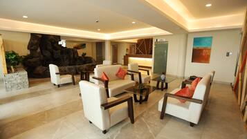 Lobby-Lounge