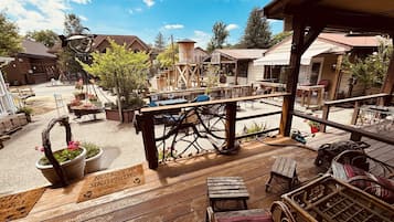 Appartement, salle de bains attenante (Chipmunk Junction) | Terrasse/Patio