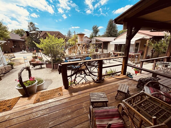 Apartment, Ensuite (Chipmunk Junction) | Terrace/patio