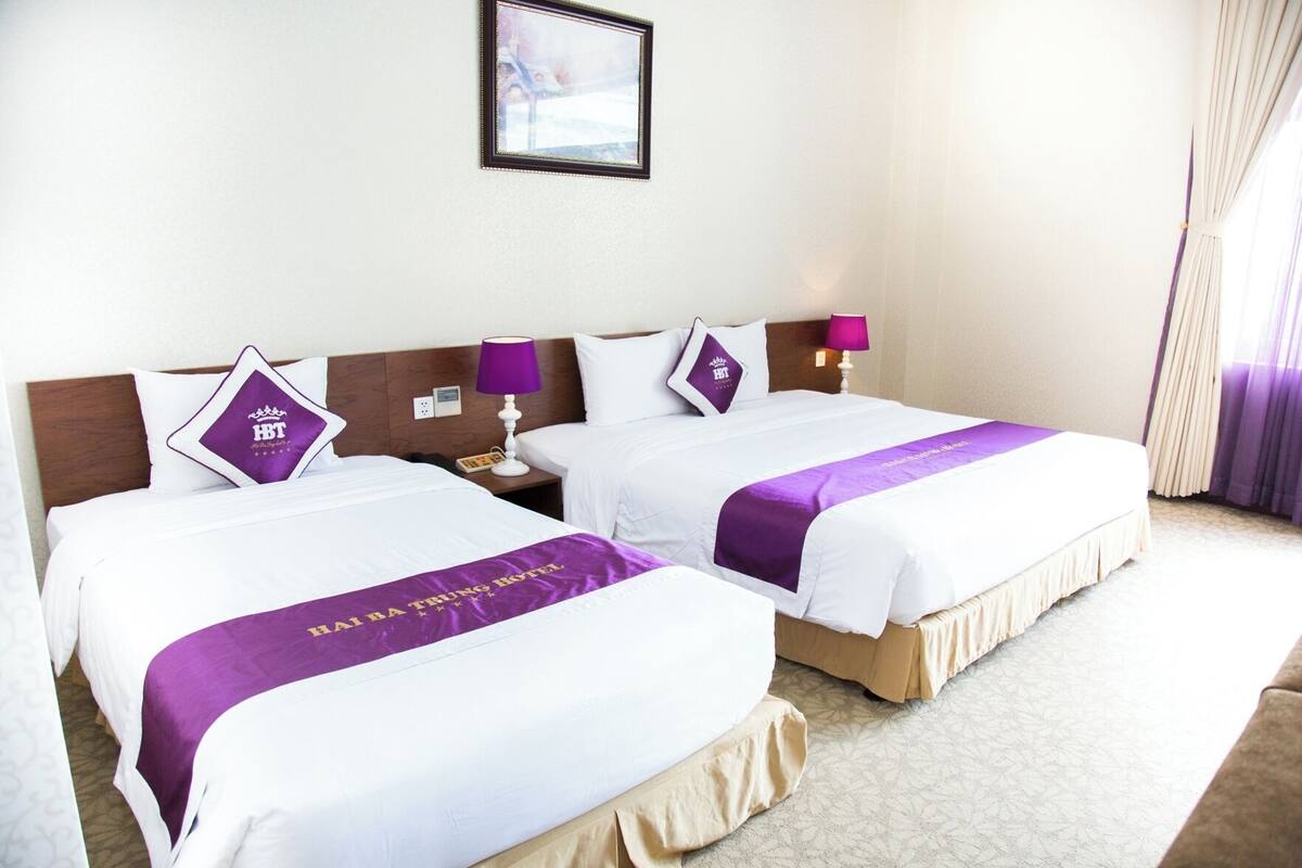 Premium bedding, pillow-top beds, minibar, in-room safe