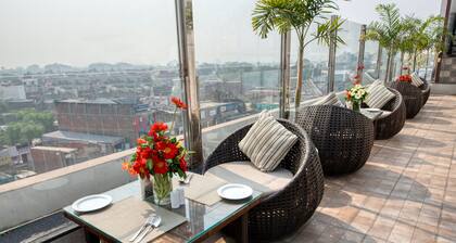 Hotel Deep Clarks Inn Lucknow