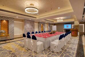 Banquet hall - Hotel Deep Clarks Inn Lucknow  (Lucknow)