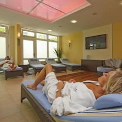 Sauna, hot tub, steam room, body treatments, hot stone massages