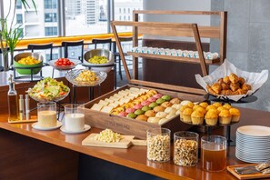 Breakfast buffet - Tokyu Stay Osaka Honmachi (Osaka)