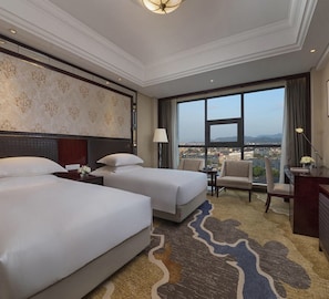 Superior Twin Room | Minibar, desk, blackout drapes, free WiFi