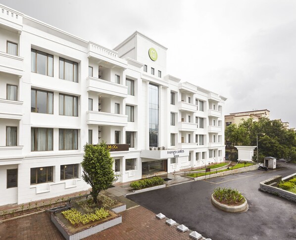 Front of property - Mango Suites Select Mahape (Navi Mumbai)