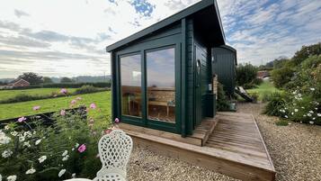 Luxury Room, Ensuite (Cottage Shepherds Hut) | Spa | Sauna