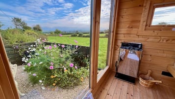 Luxury Room, Ensuite (Cottage Shepherds Hut) | Spa | Sauna