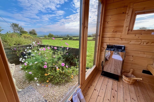 Luxury Room, Ensuite, Courtyard View (Cottage Shepherds Hut) | Spa