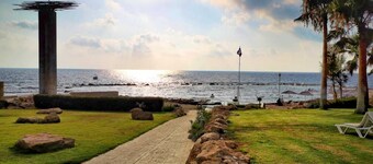 Sea side holiday villa, perfect location, maximum relaxation.