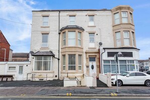 Exterior - Cherry Property - Apple Suite (Blackpool)