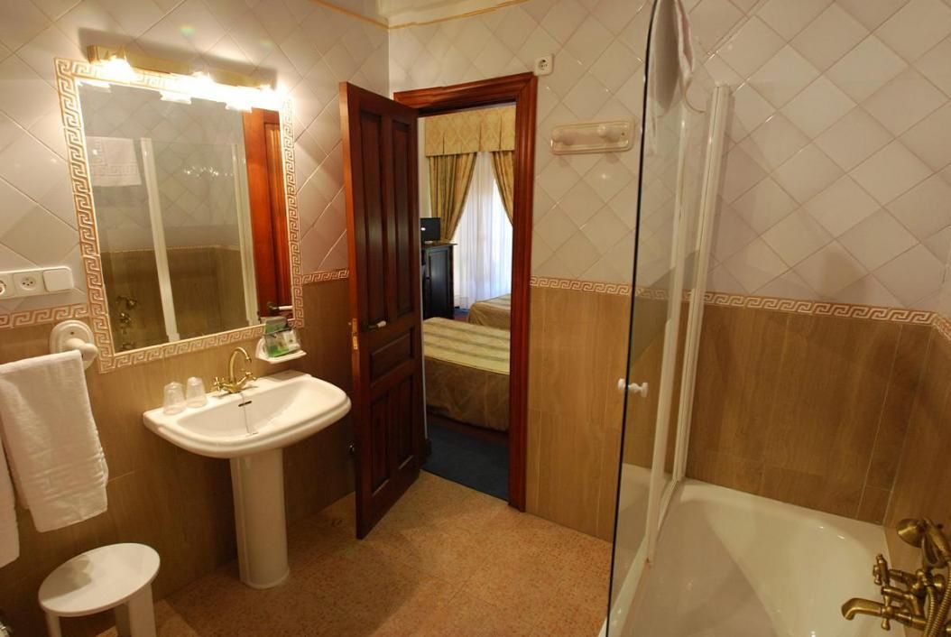 double room (mezzanine) | bathroom | hair dryer, bathrobes, slippers, towels
