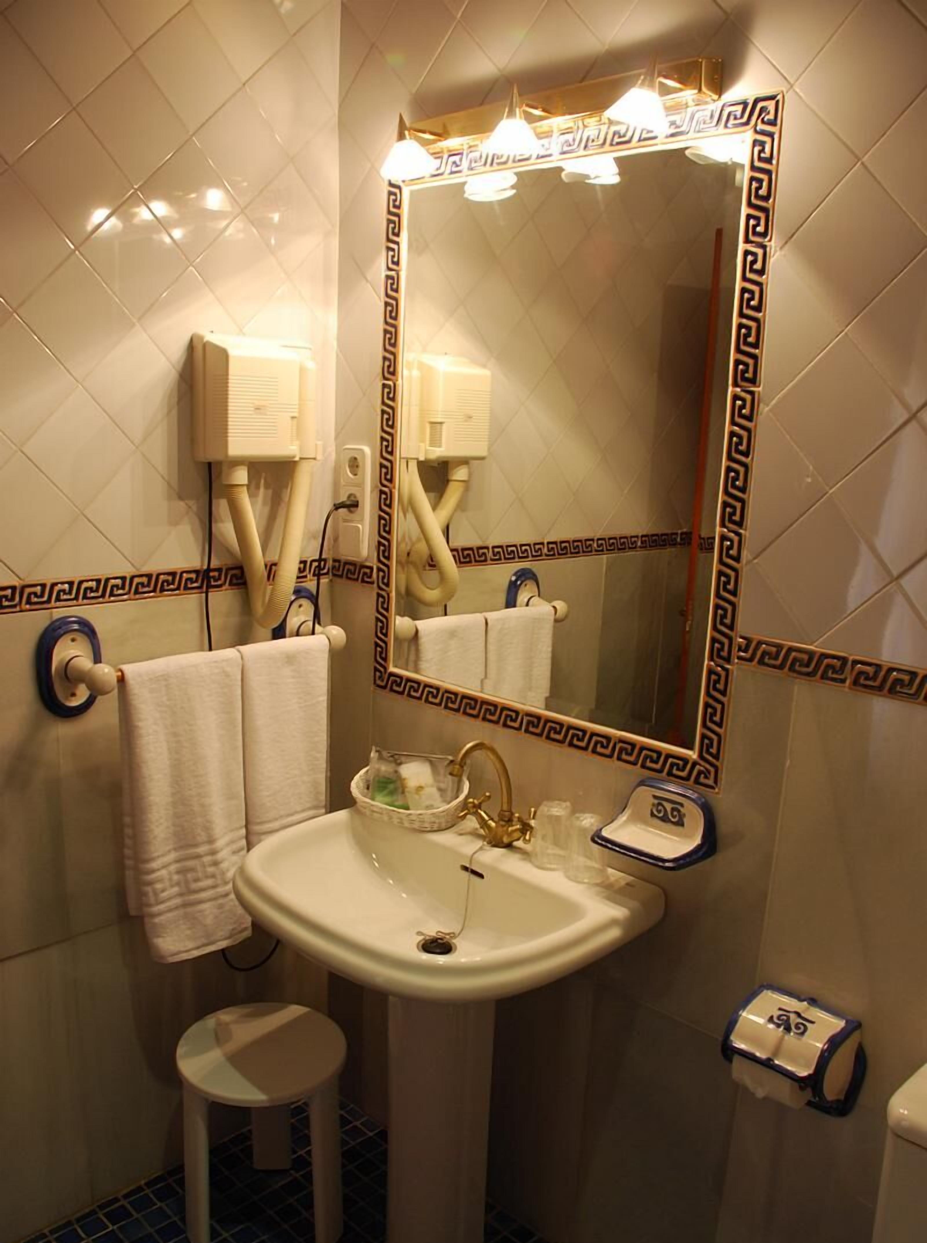 twin room | bathroom | hair dryer, bathrobes, slippers, towels