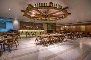 Bar (on property) - Zion A Luxurious Hotel Bangalore (Bengaluru)