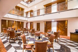 Coffee shop - Zion A Luxurious Hotel Bangalore (Bengaluru)