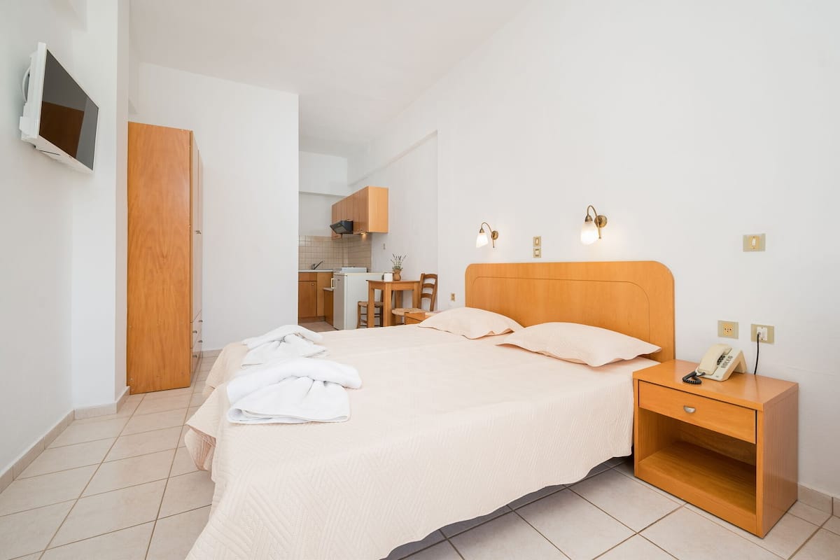 1 bedroom, soundproofing, free WiFi, bed sheets