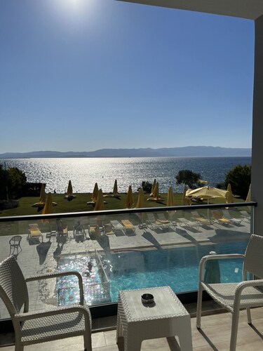 Life Point Boutique Hotel