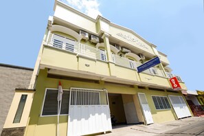 Front of property - Hotel O Paviliun Permata (Surakarta)