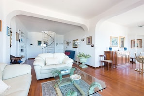 Apartment, 1 Bedroom | Living room