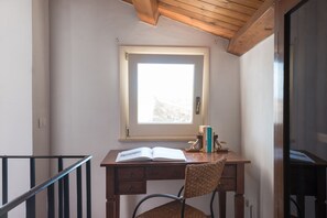 公寓, 2 间卧室, 露台 | 客房服务设施